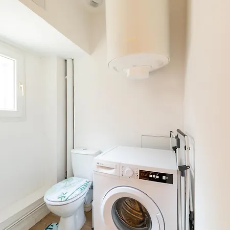 Le Retro With Private Parking