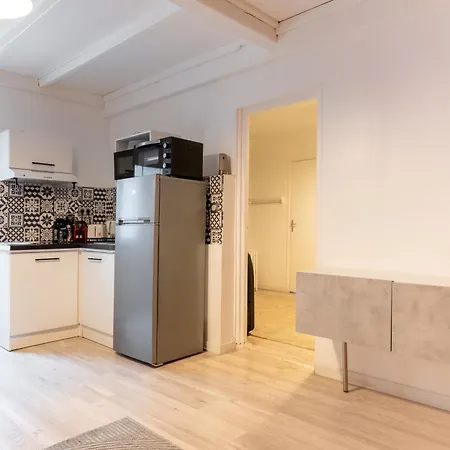 Le Retro With Private Parking Daire